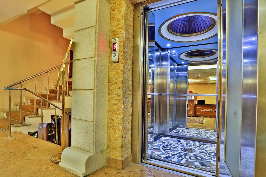 The Istanbul Hotel エクステリア 写真