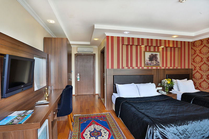 The Istanbul Hotel エクステリア 写真